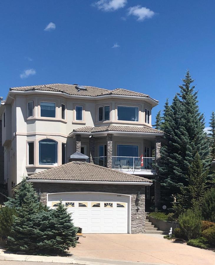 Rocky Mountain View Bed & Breakfast Cochrane Εξωτερικό φωτογραφία