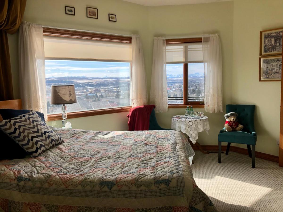 Rocky Mountain View Bed & Breakfast Cochrane Εξωτερικό φωτογραφία