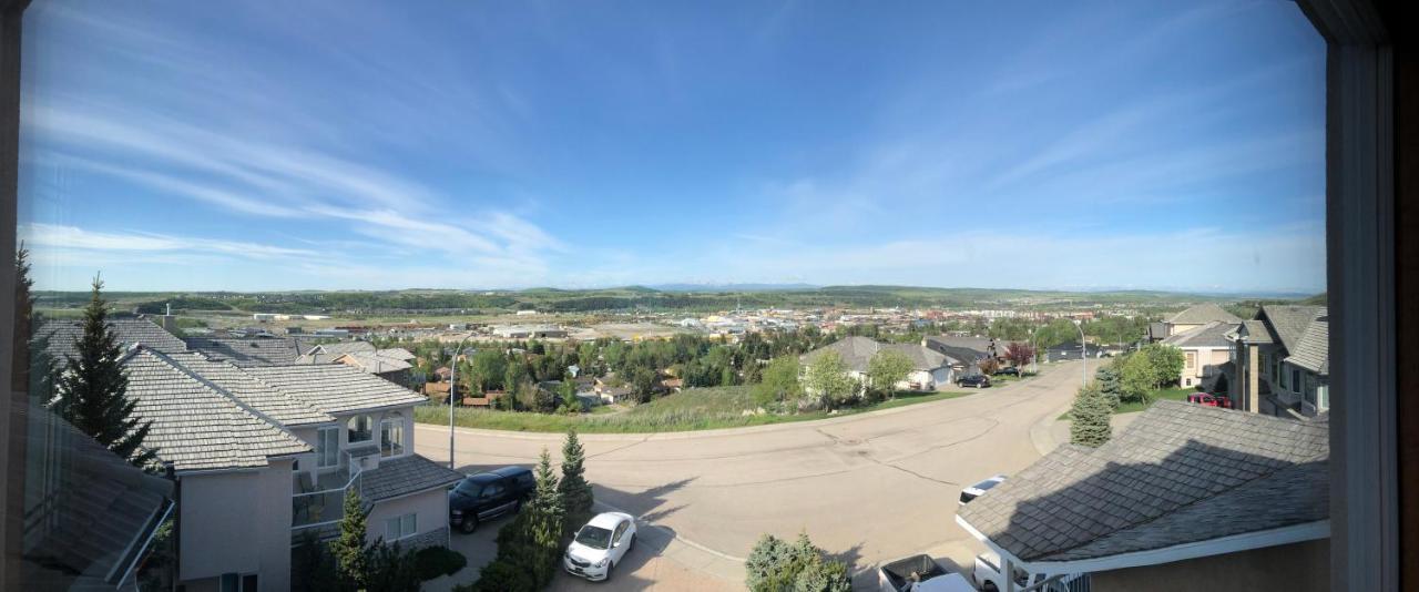 Rocky Mountain View Bed & Breakfast Cochrane Εξωτερικό φωτογραφία