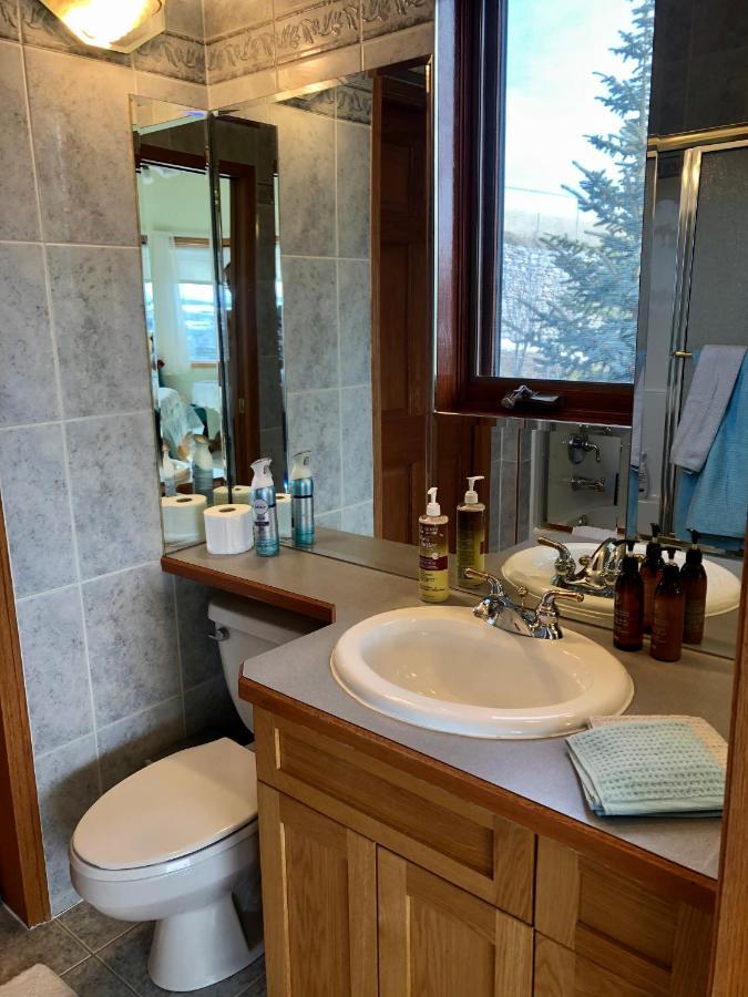 Rocky Mountain View Bed & Breakfast Cochrane Εξωτερικό φωτογραφία